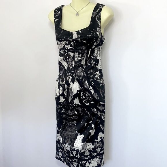 Just Cavalli Dress Black/ White Abstract Sheath Style Silk NWOT U.S.6 - Picture 5 of 10